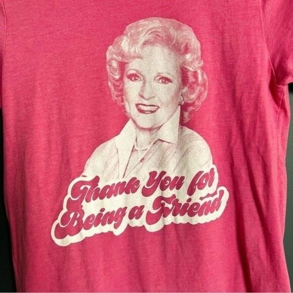 Betty White Hot Pink "Thank you for being a friend" short sleeve t-shirt small - Picture 4 of 7
